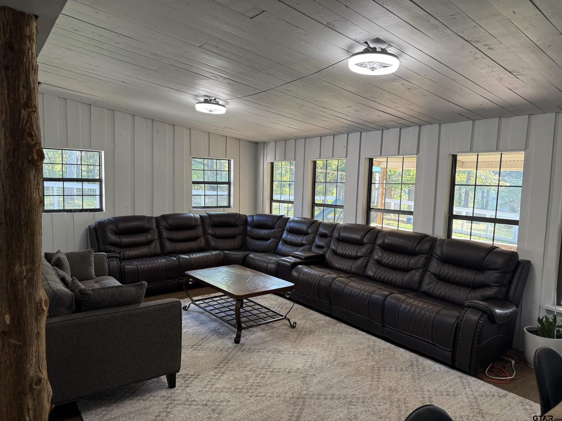 158 acres in Smith County gallery image 3