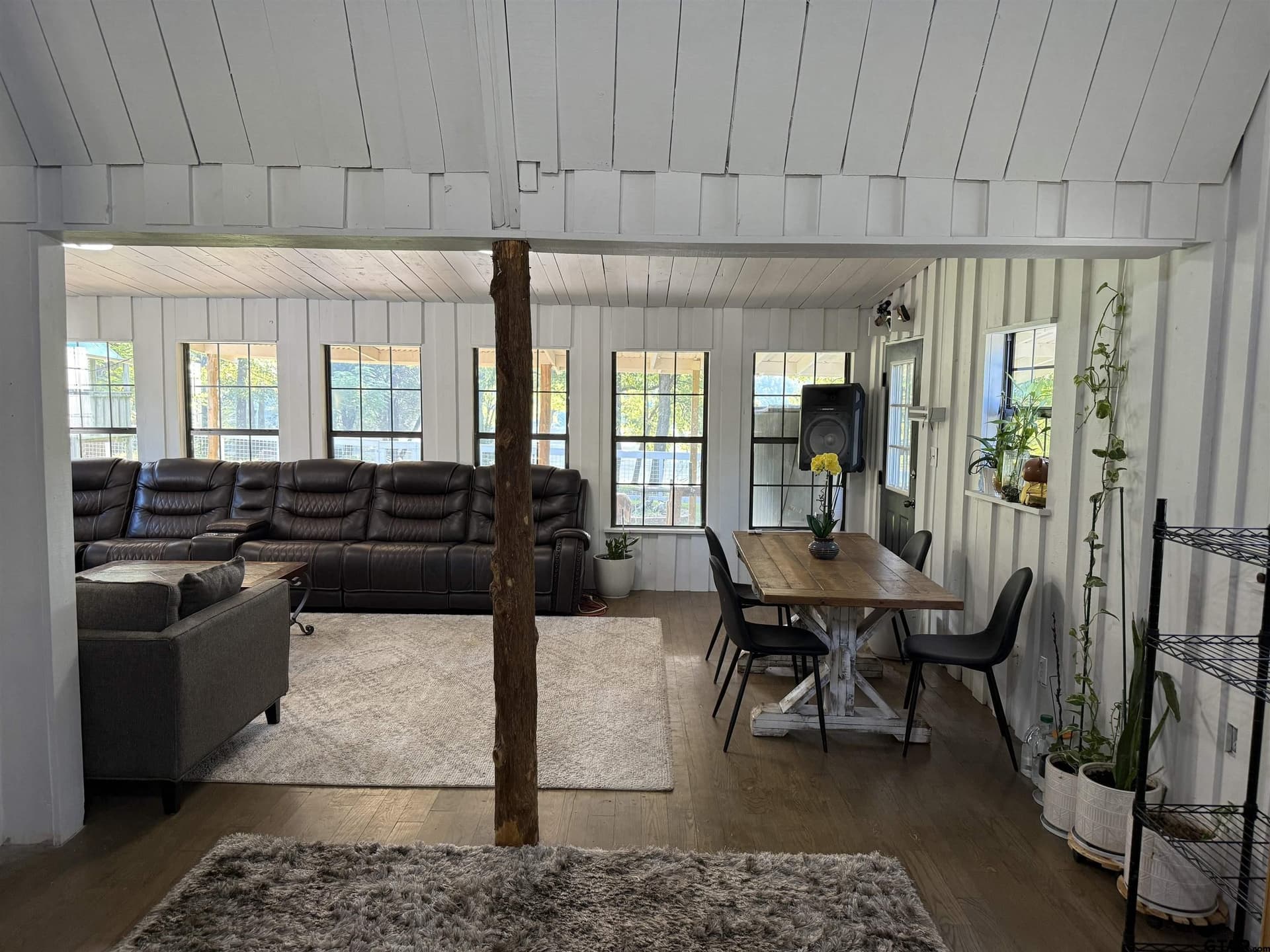 158 acres in Smith County gallery image 4