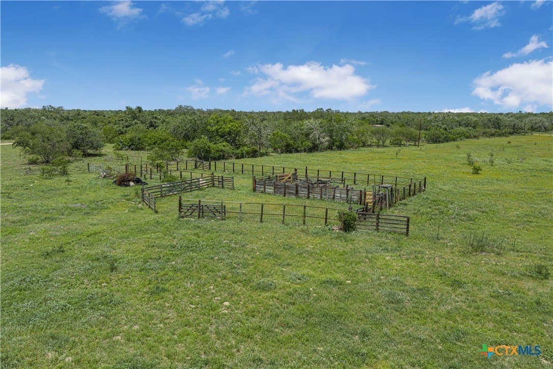 42 acres in Refugio County gallery image 3