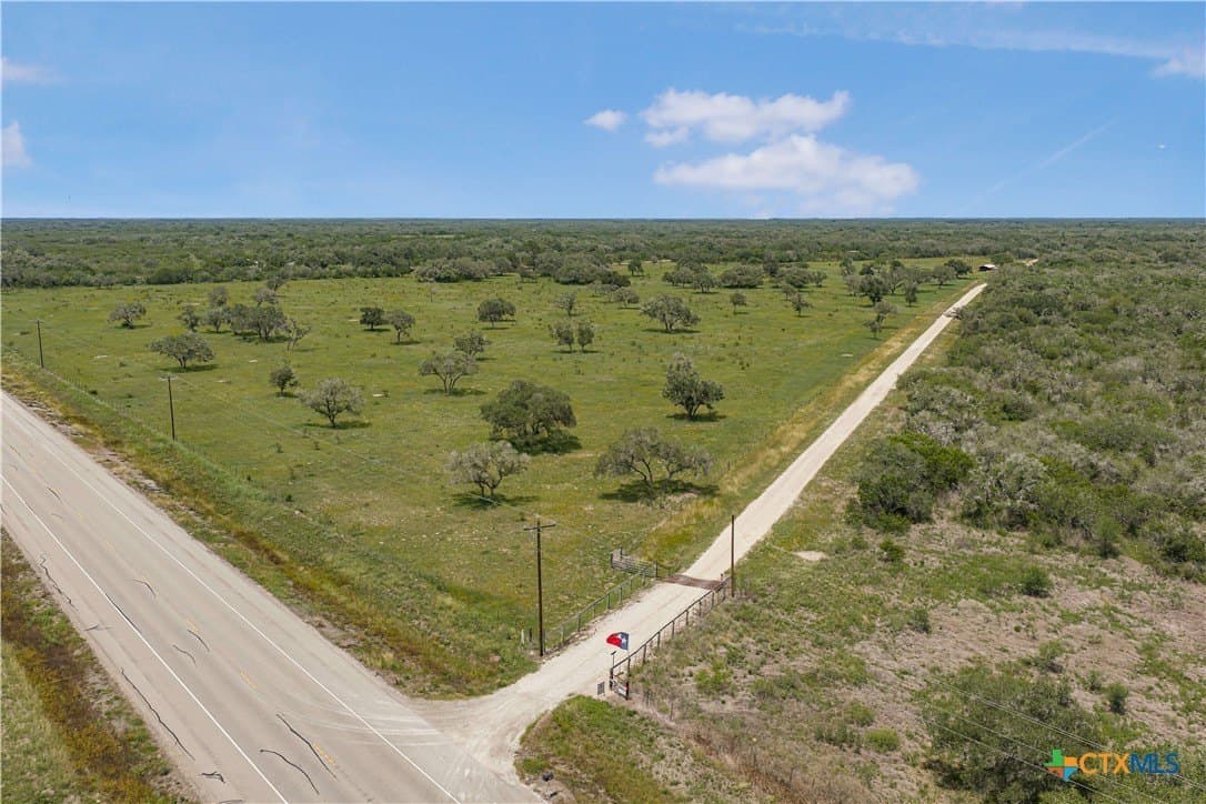 42 acres in Refugio County gallery image 2