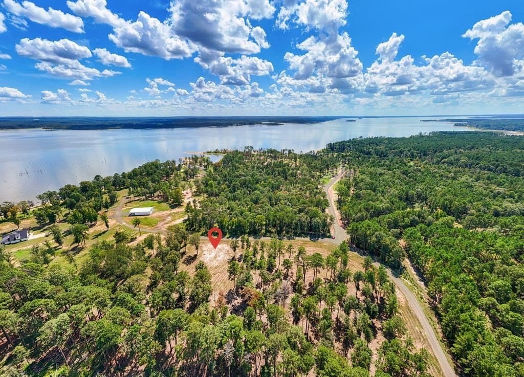 1.6 acres in Texas County gallery image 3
