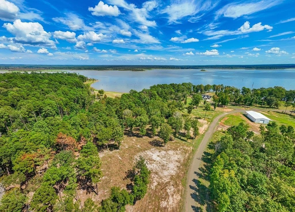 1.6 acres in Texas County gallery image 2