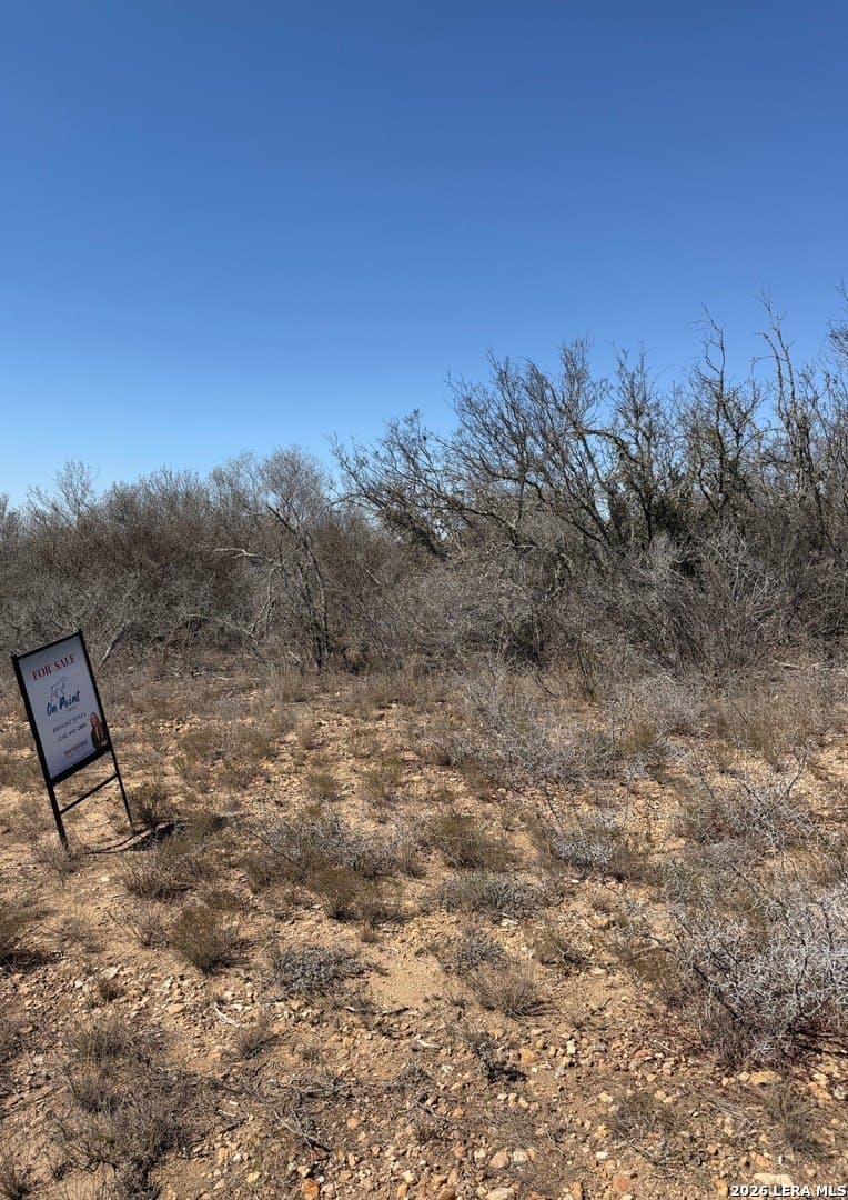 1.58 acres in Frio County gallery image 3