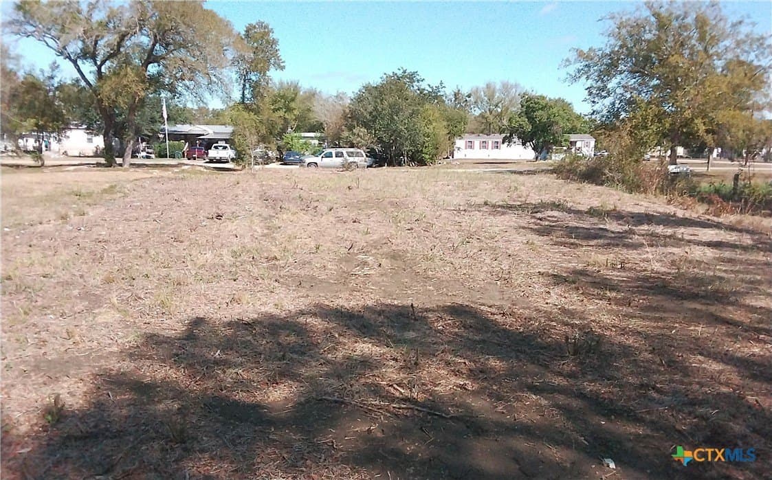 0.27 acres in Gonzales County gallery image 2