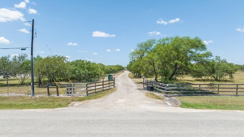 7.56 acres in San Patricio County - photo 2