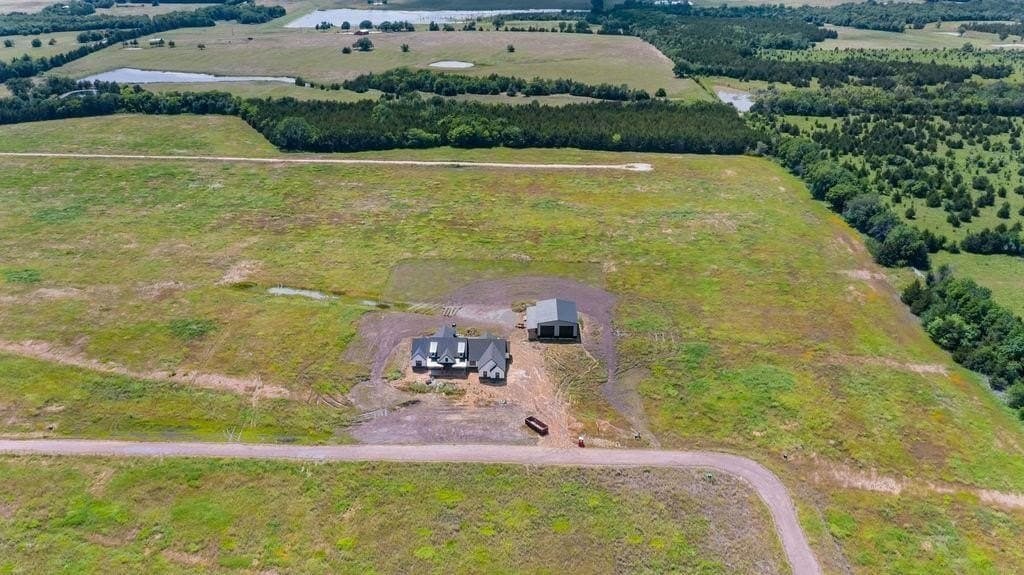 2.33 acres in Lamar County gallery image 4