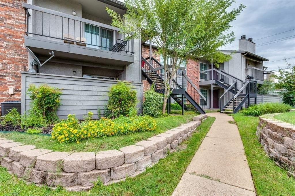 17.99 acres in Dallas County