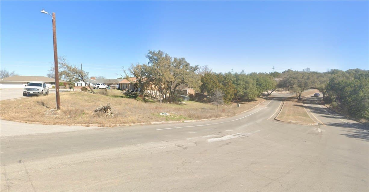 0.22 acres in Travis County gallery image 4