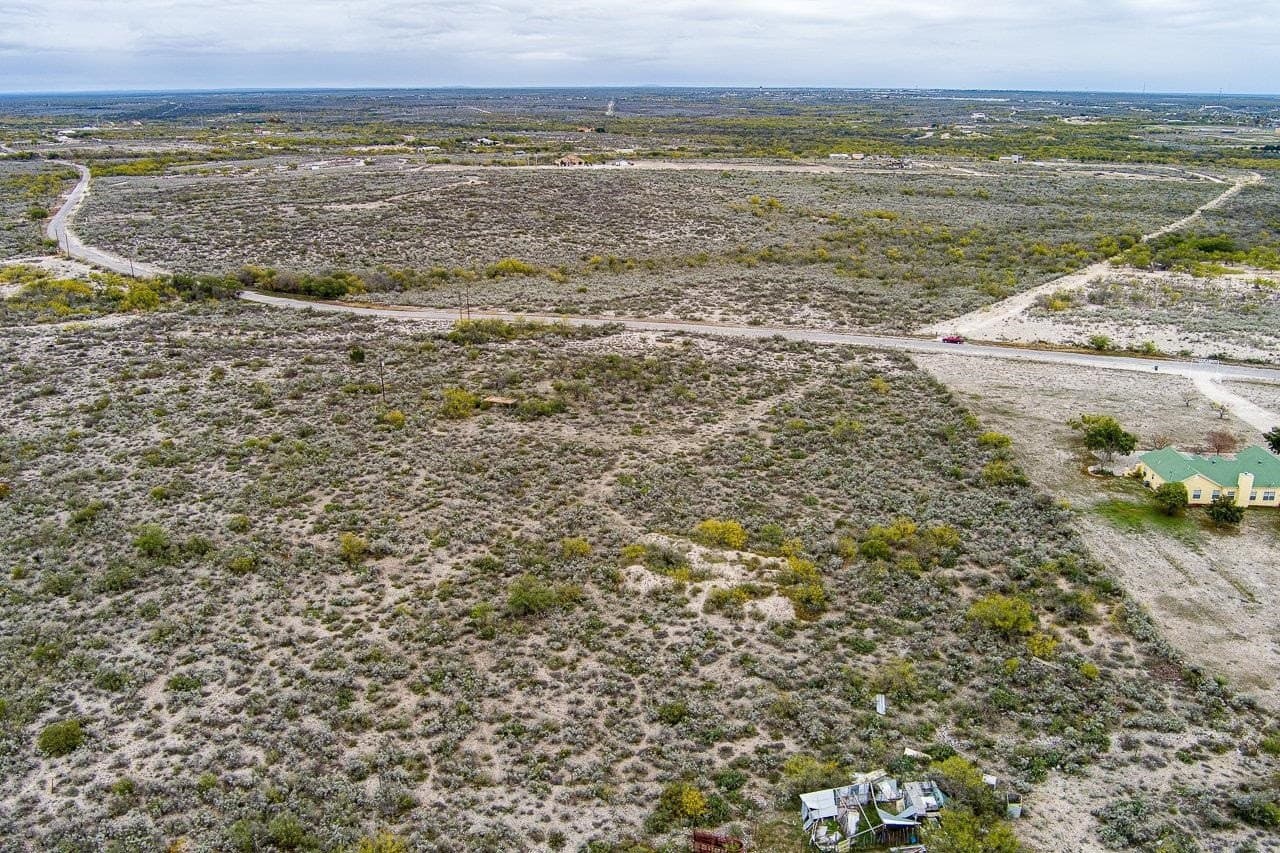 5.6 acres in Val Verde County - photo 12