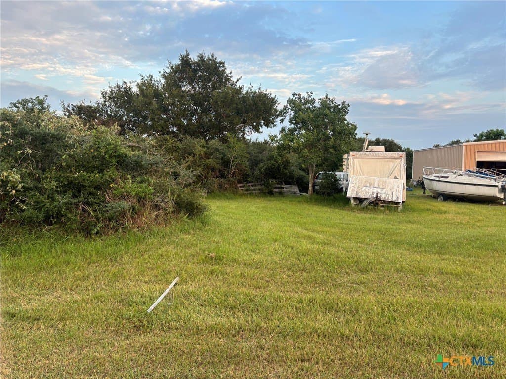 1.57 acres in Calhoun County - photo 6