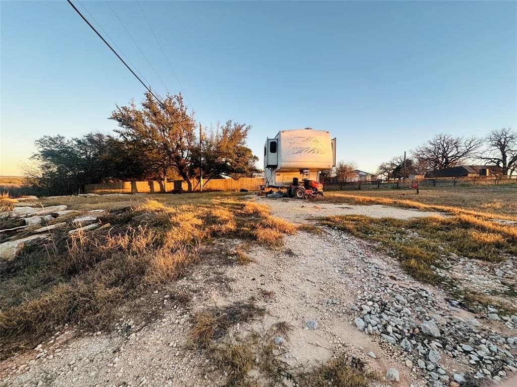 3.27 acres in Hood County gallery image 4