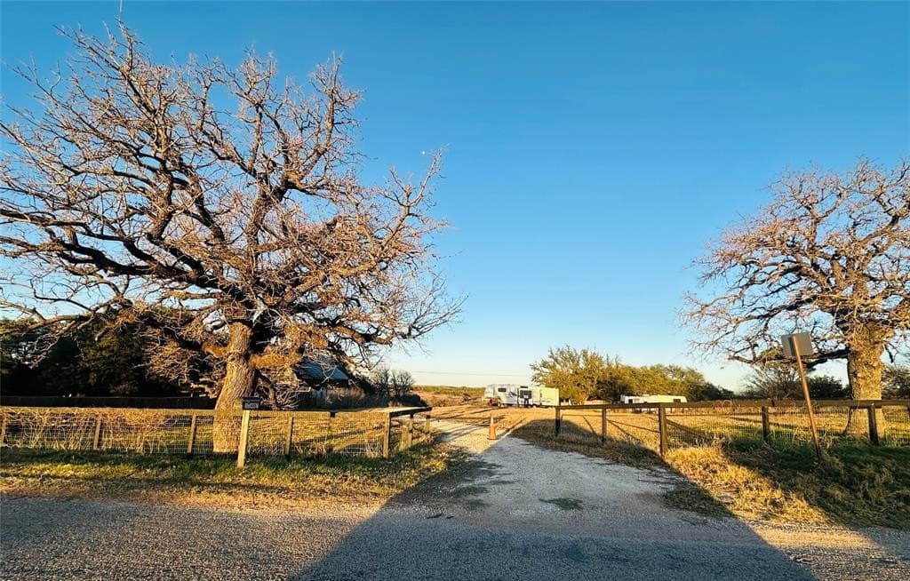 3.27 acres in Hood County gallery image 2