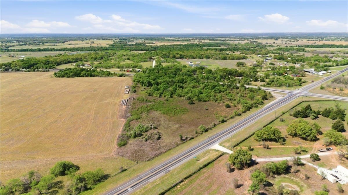 8.67 acres in Hill County - photo 4