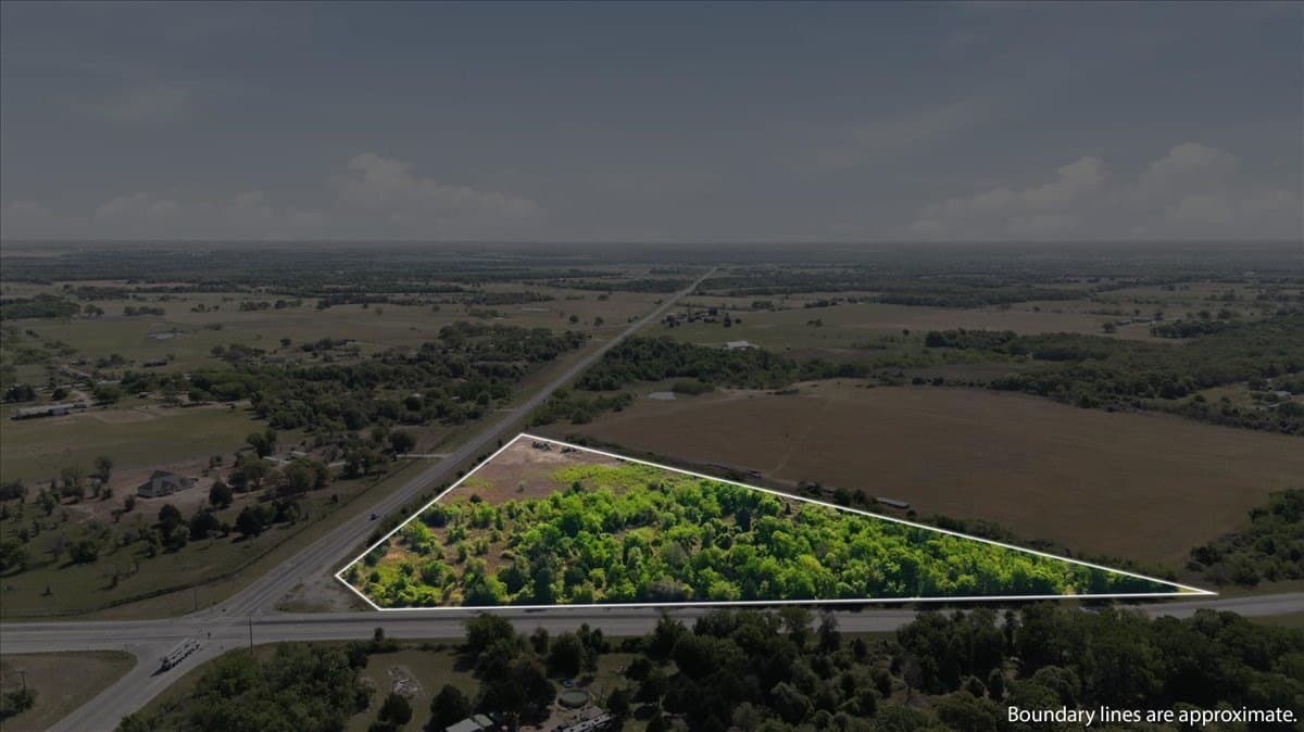 8.67 acres in Hill County - photo 3
