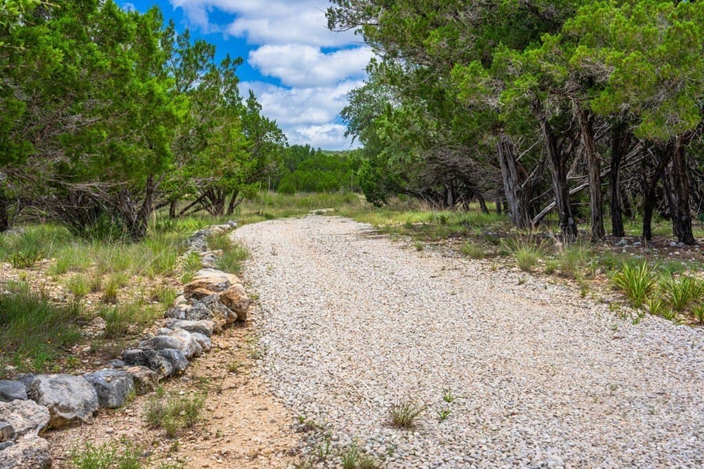 9.75 acres in Bandera County - photo 10