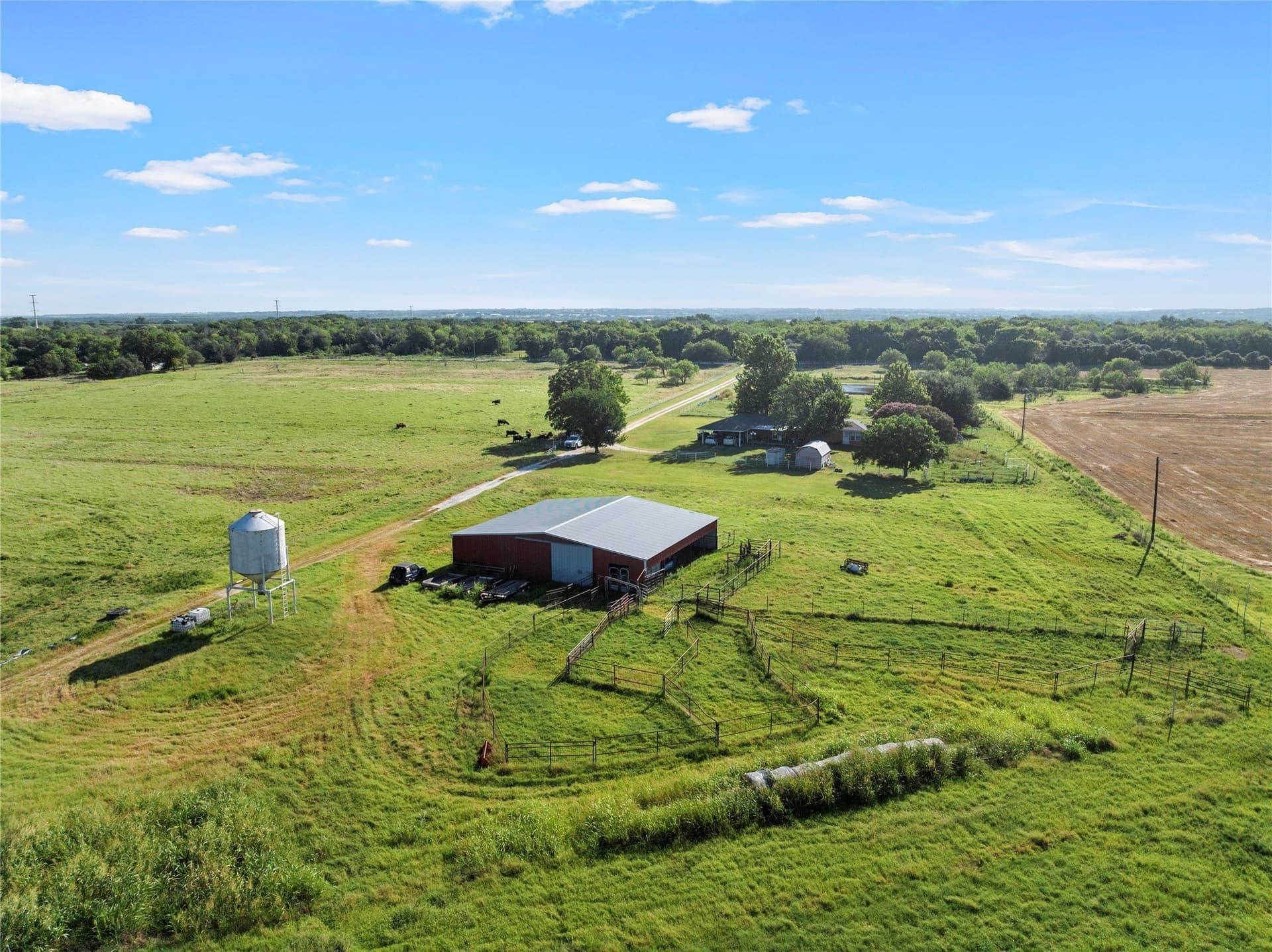 42.81 acres in Hill County - photo 27