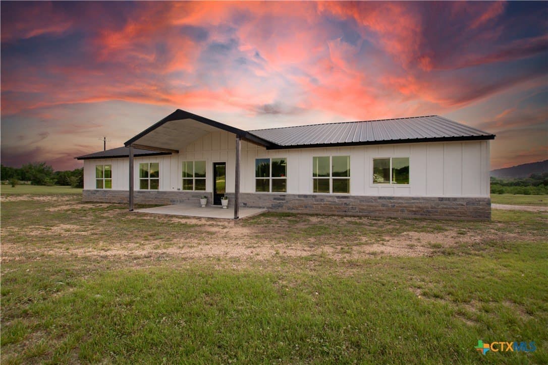 14.81 acres in Lampasas County