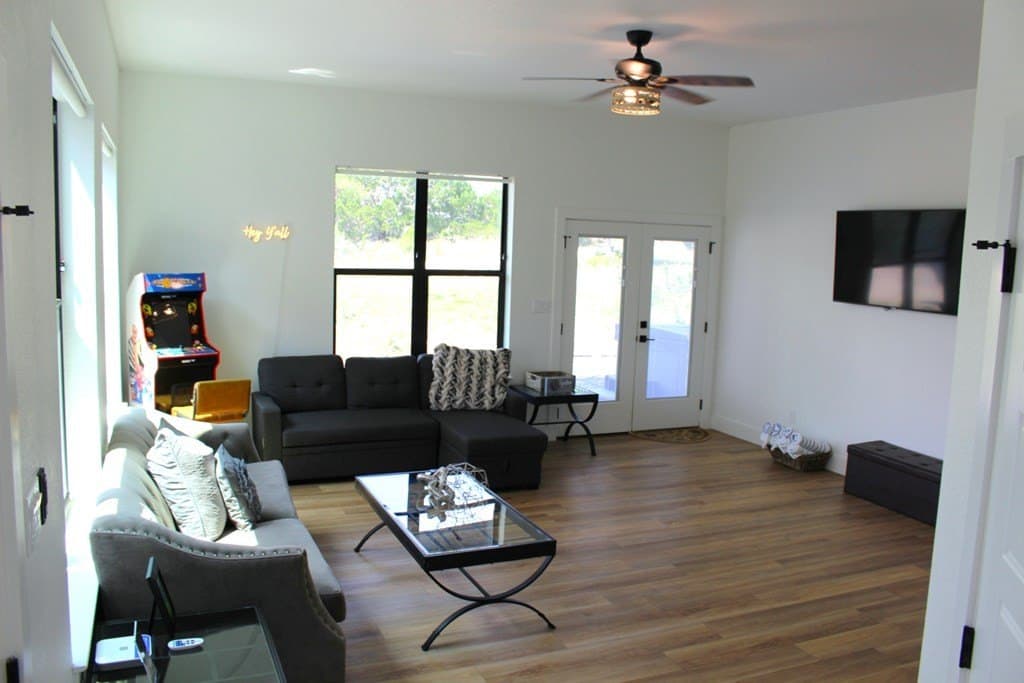 16.97 acres in Gillespie County gallery image 2