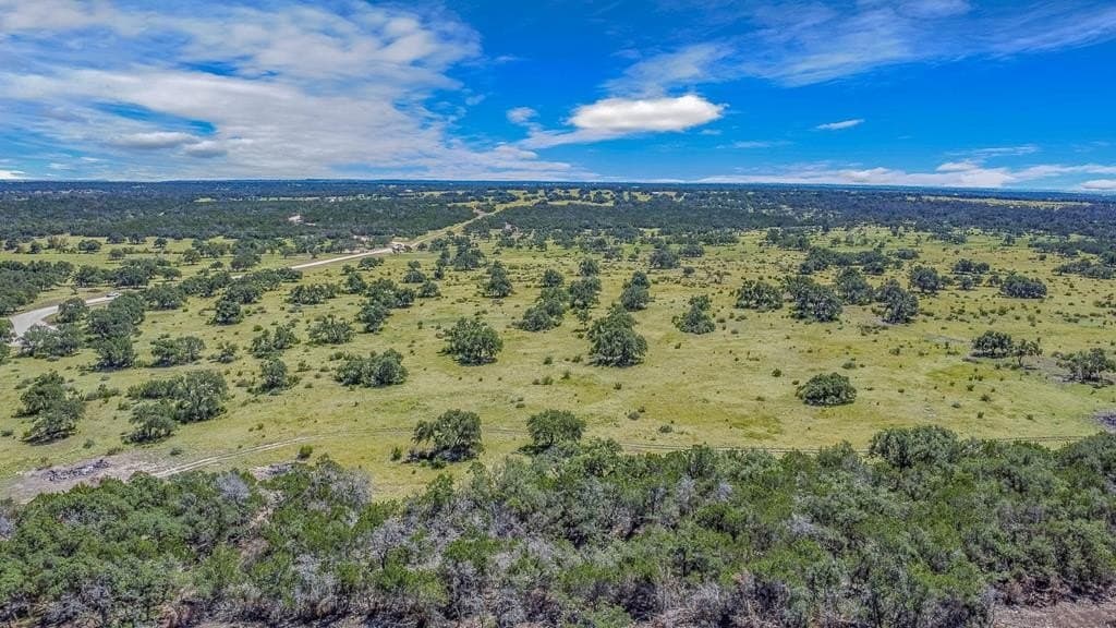 10.69 acres in Gillespie County