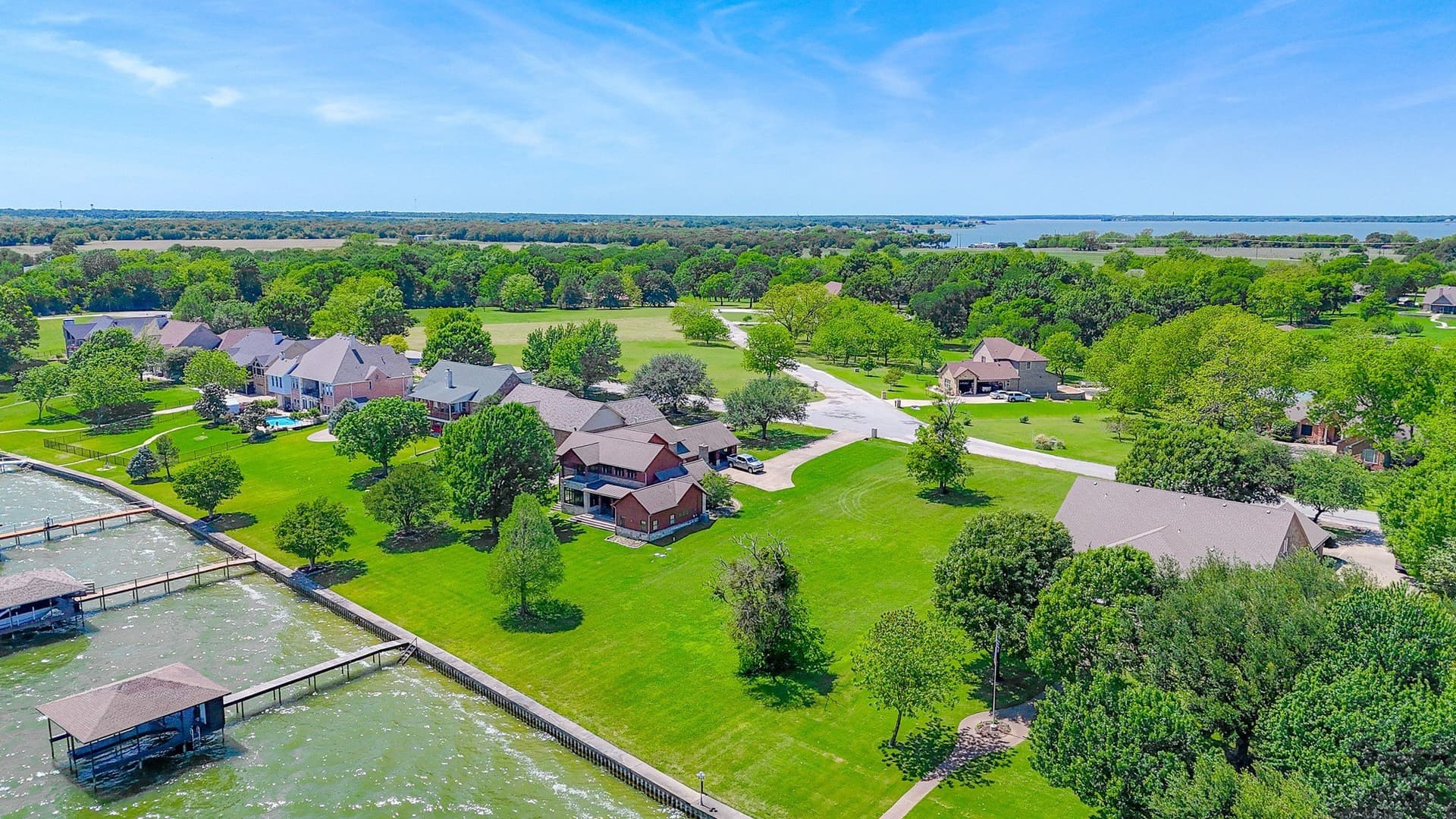 0.6 acres in Navarro County - photo 33