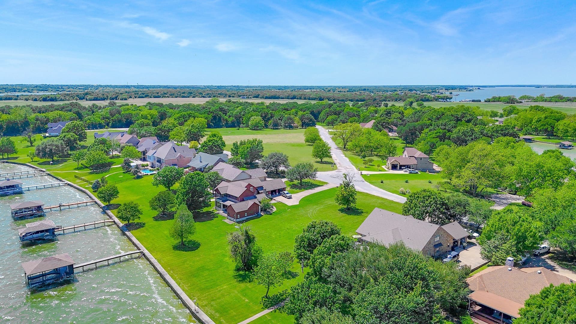 0.6 acres in Navarro County - photo 34