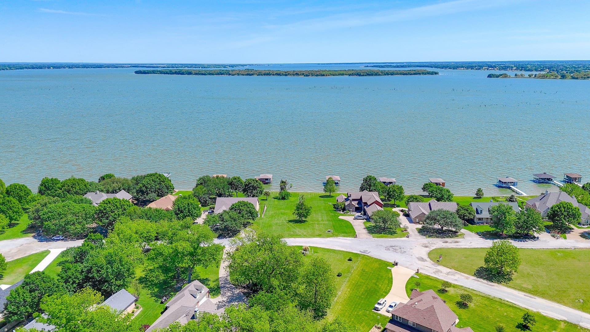 0.6 acres in Navarro County - photo 18
