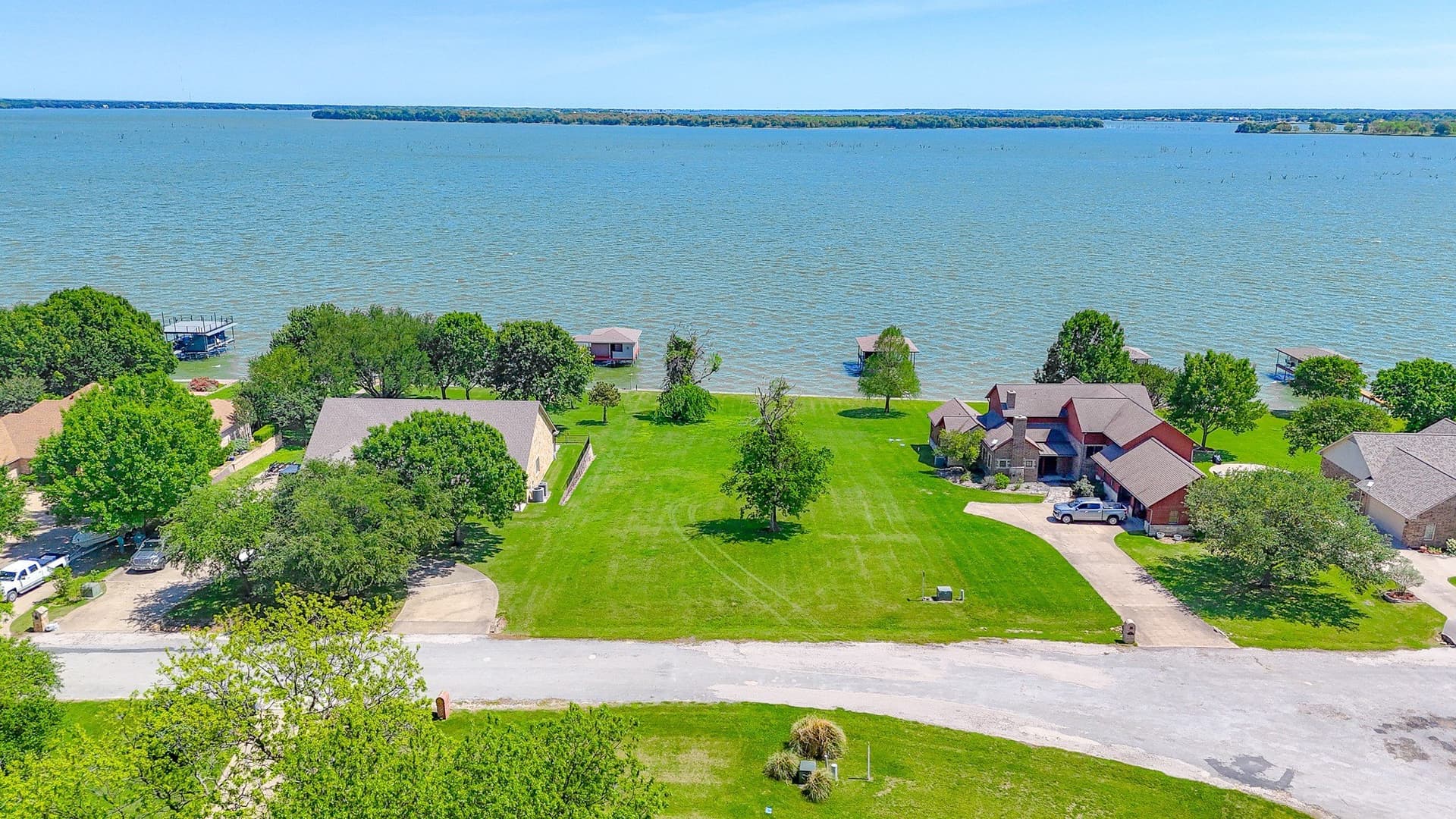 0.6 acres in Navarro County - photo 17