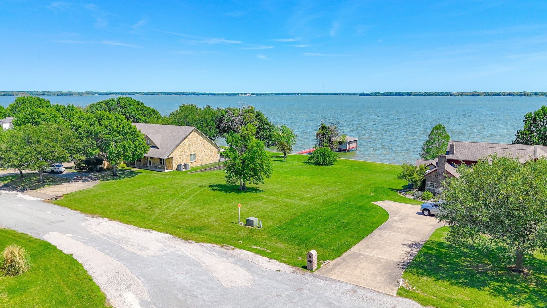 0.6 acres in Navarro County - photo 20