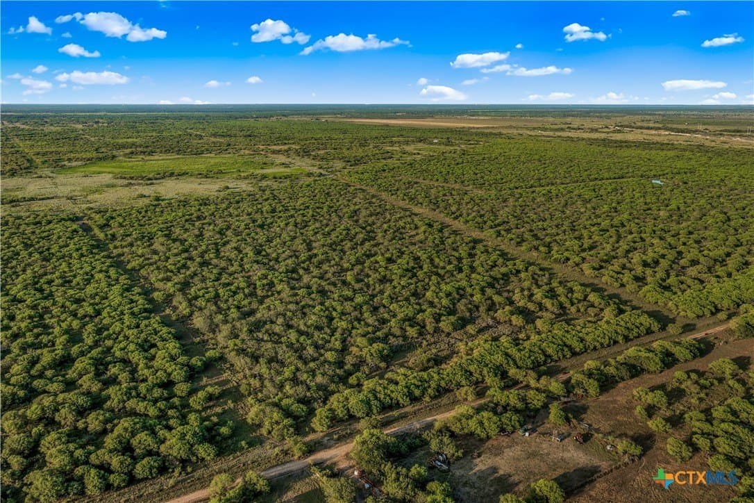 511.51 acres in Refugio County - photo 20
