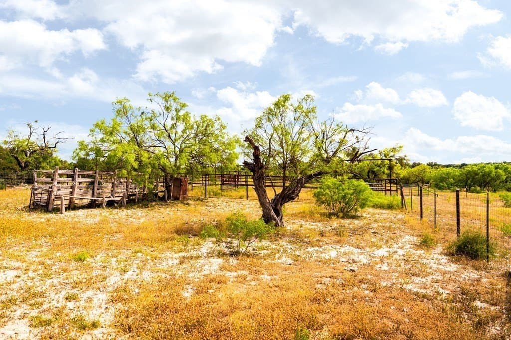 351.67 acres in Menard County - photo 33