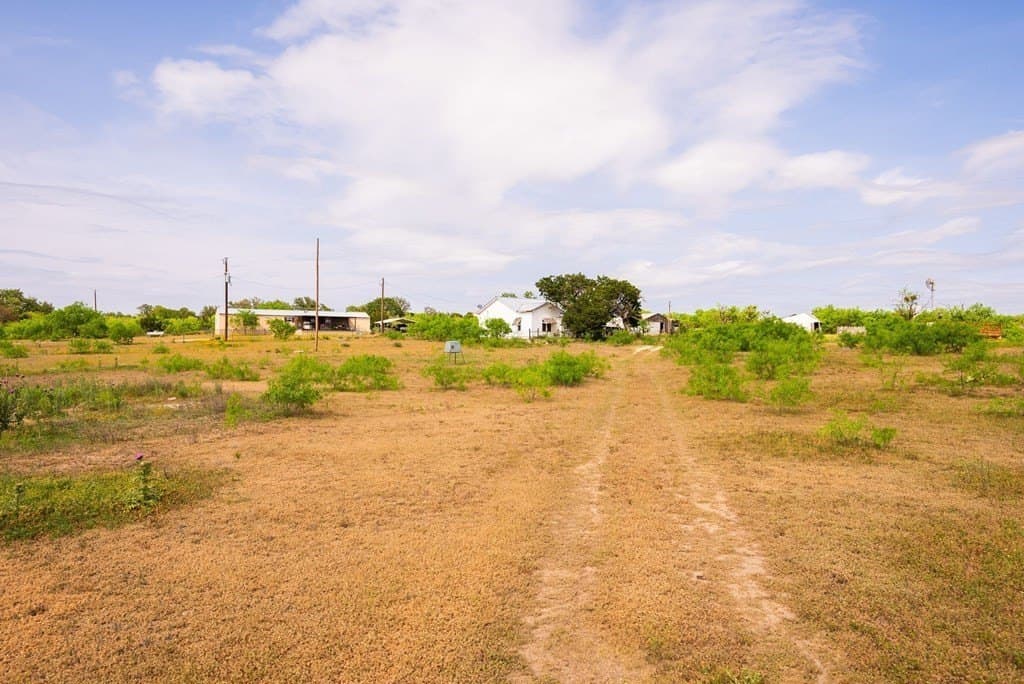 351.67 acres in Menard County - photo 56