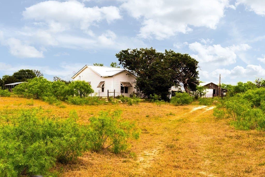 351.67 acres in Menard County - photo 10