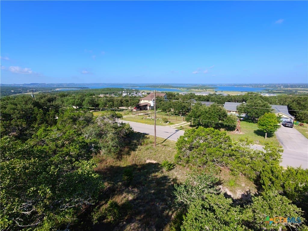 1.05 acres in Comal County - photo 4