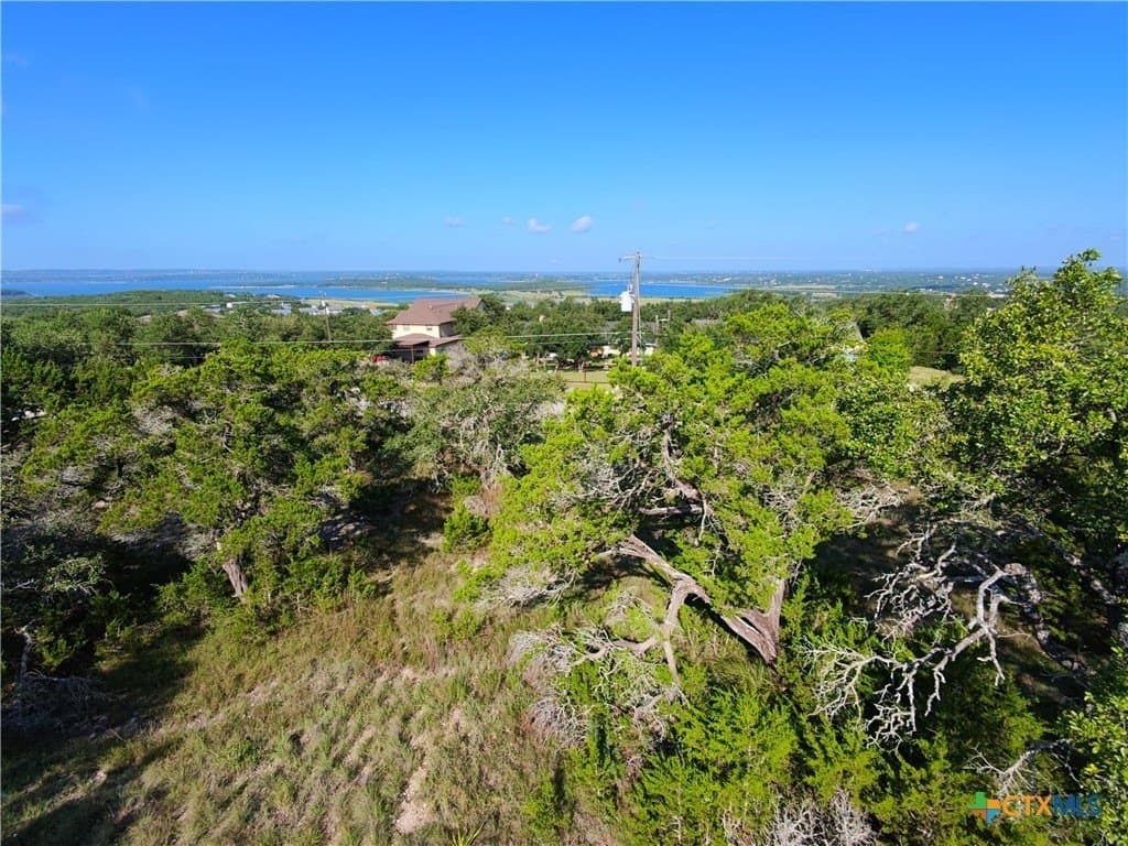 1.05 acres in Comal County - photo 2