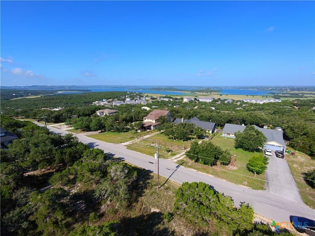 1.05 acres in Comal County - photo 3