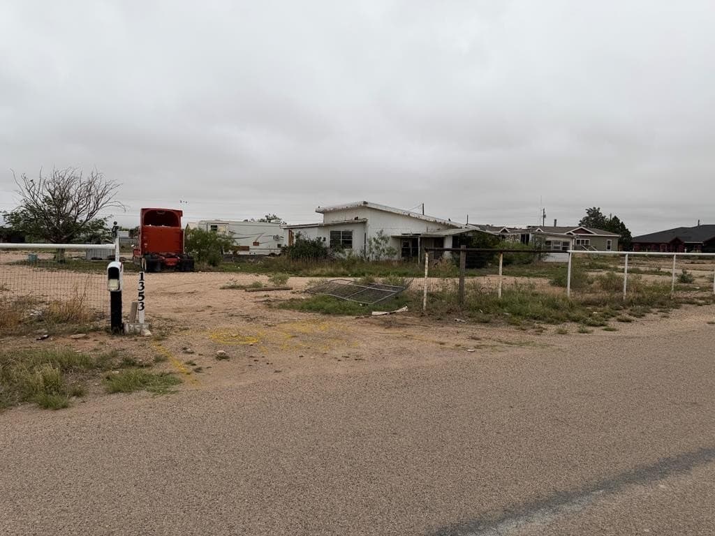 2.1 acres in Ector County gallery image 2