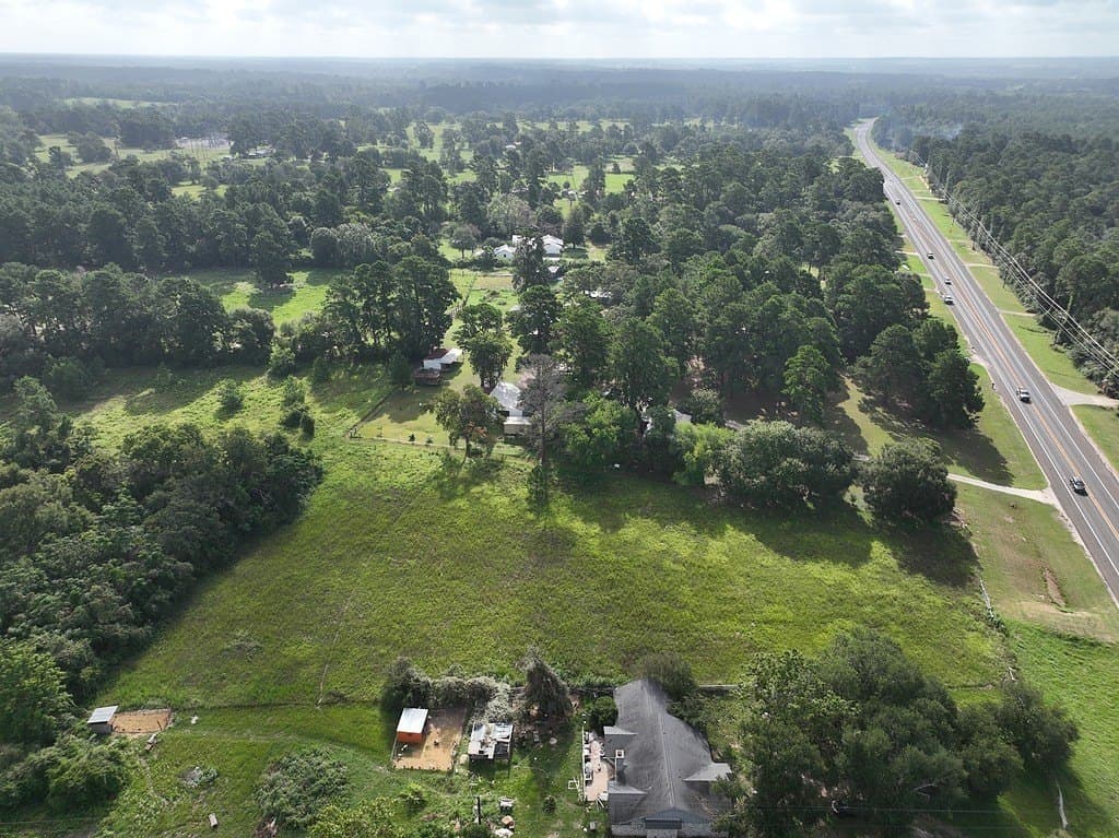 5.72 acres in Grimes County gallery image 3