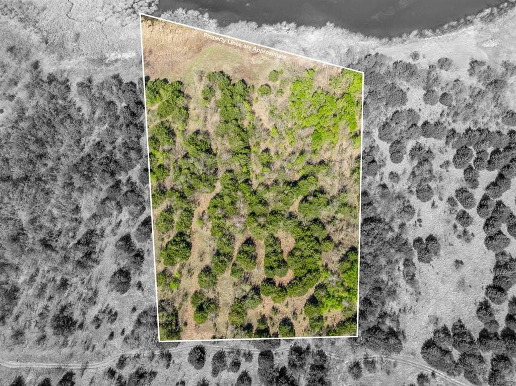 4.24 acres in Ellis County