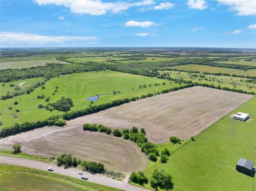 10.9 acres in Collin County gallery image 3