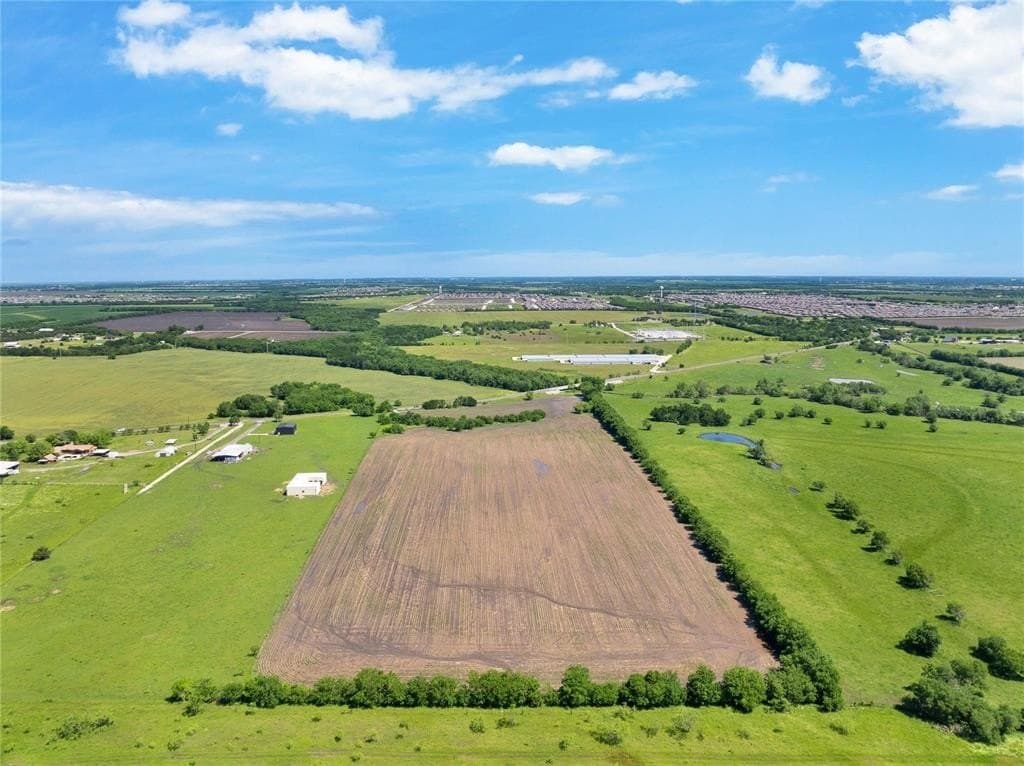 10.9 acres in Collin County gallery image 4