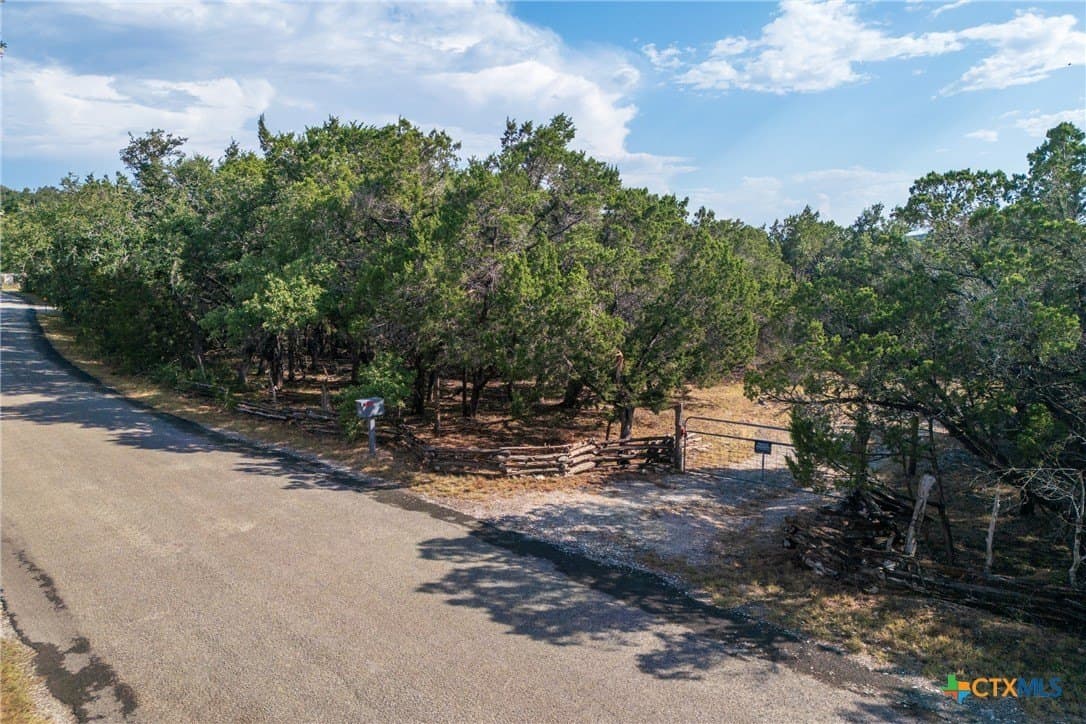 4.18 acres in Hays County gallery image 2