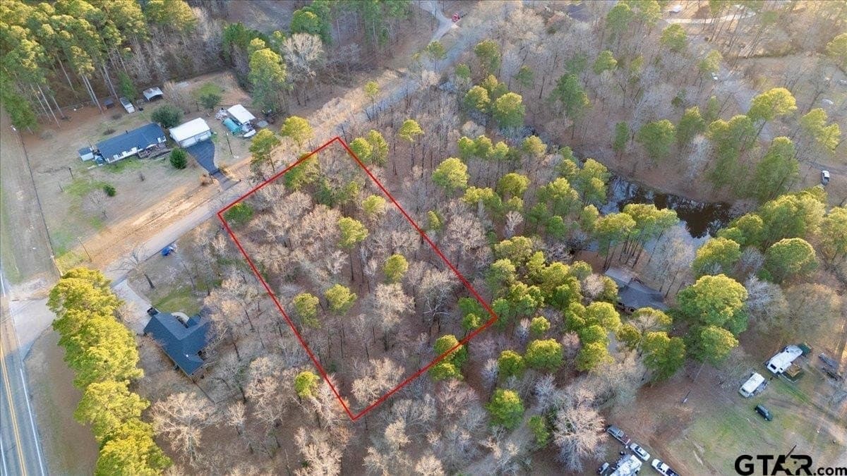 0.88 acres in Smith County gallery image 3