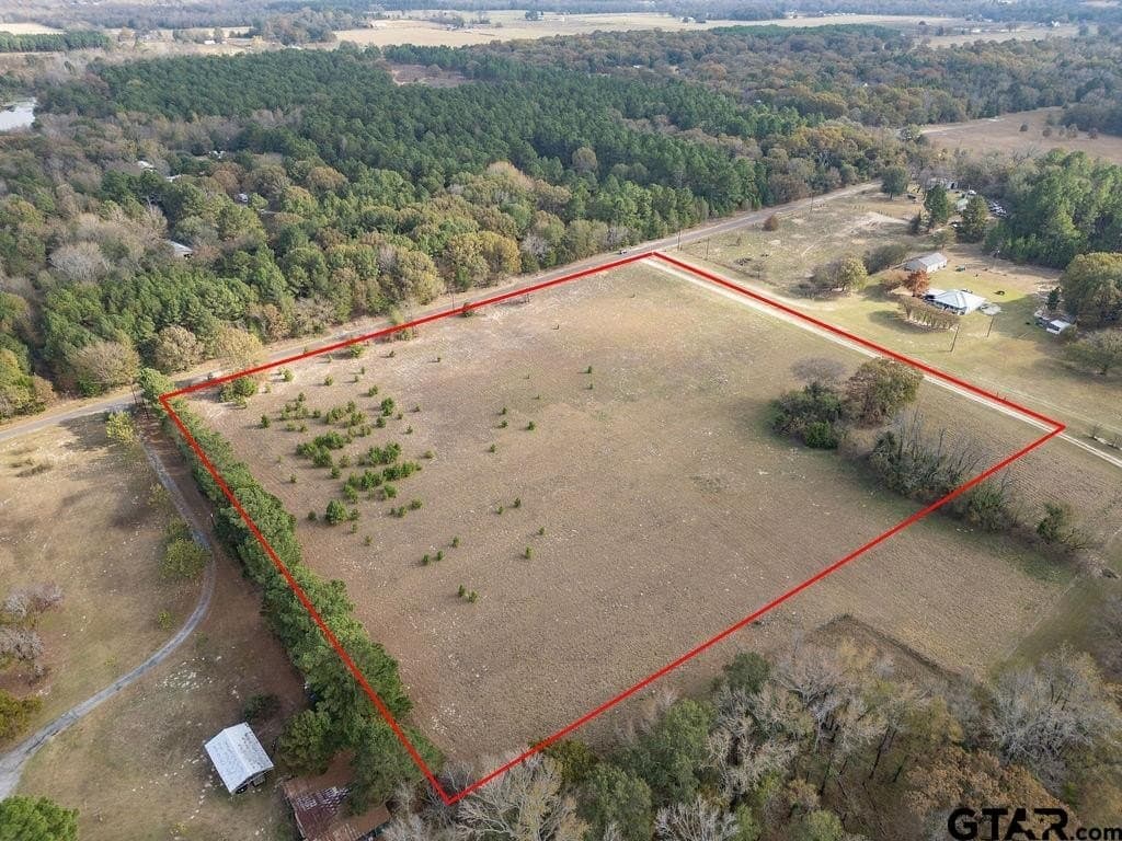 10 acres in Smith County gallery image 4