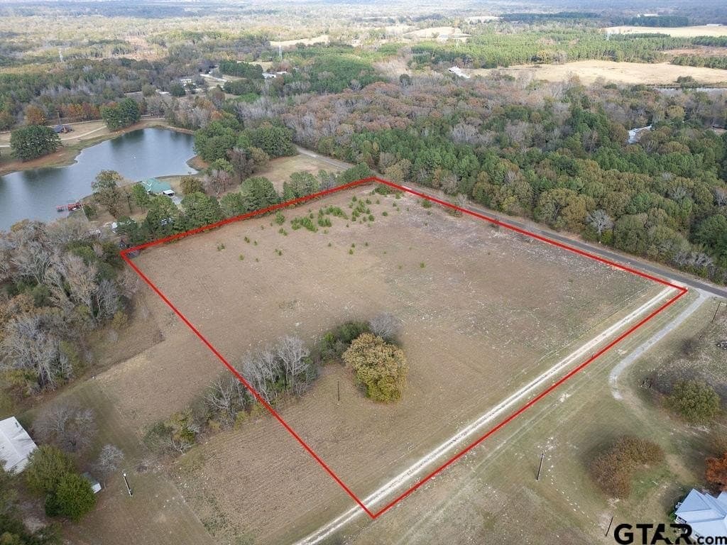 10 acres in Smith County gallery image 2