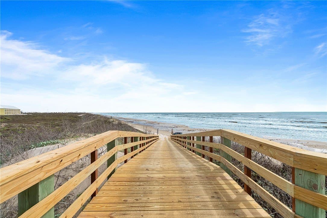 0.06 acres in Nueces County - photo 14
