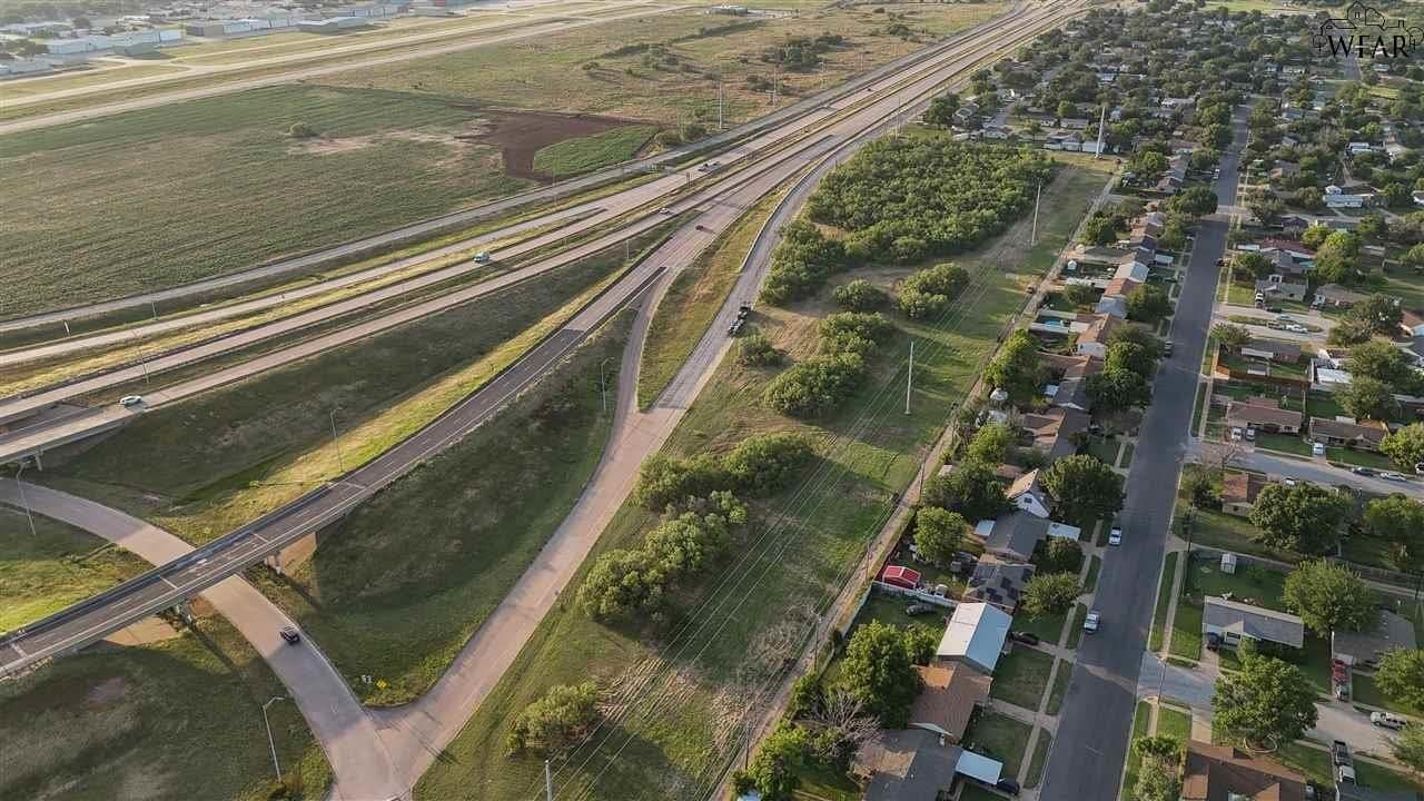 6.62 acres in Wichita County gallery image 2