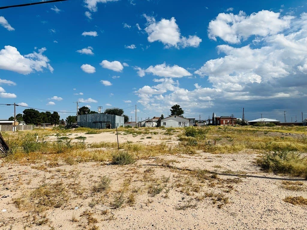 0.96 acres in Ward County - photo 11