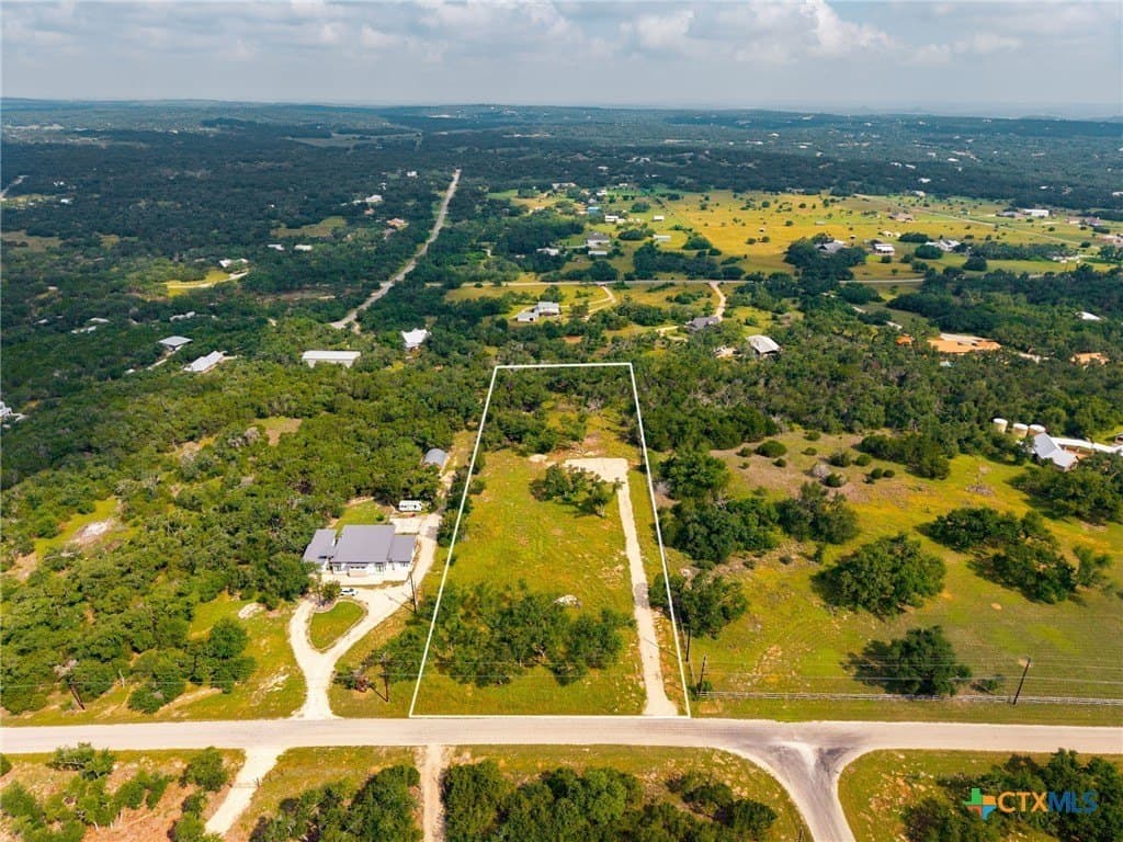 3.08 acres in Hays County gallery image 4