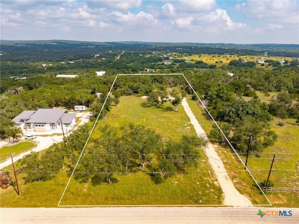 3.08 acres in Hays County gallery image 2