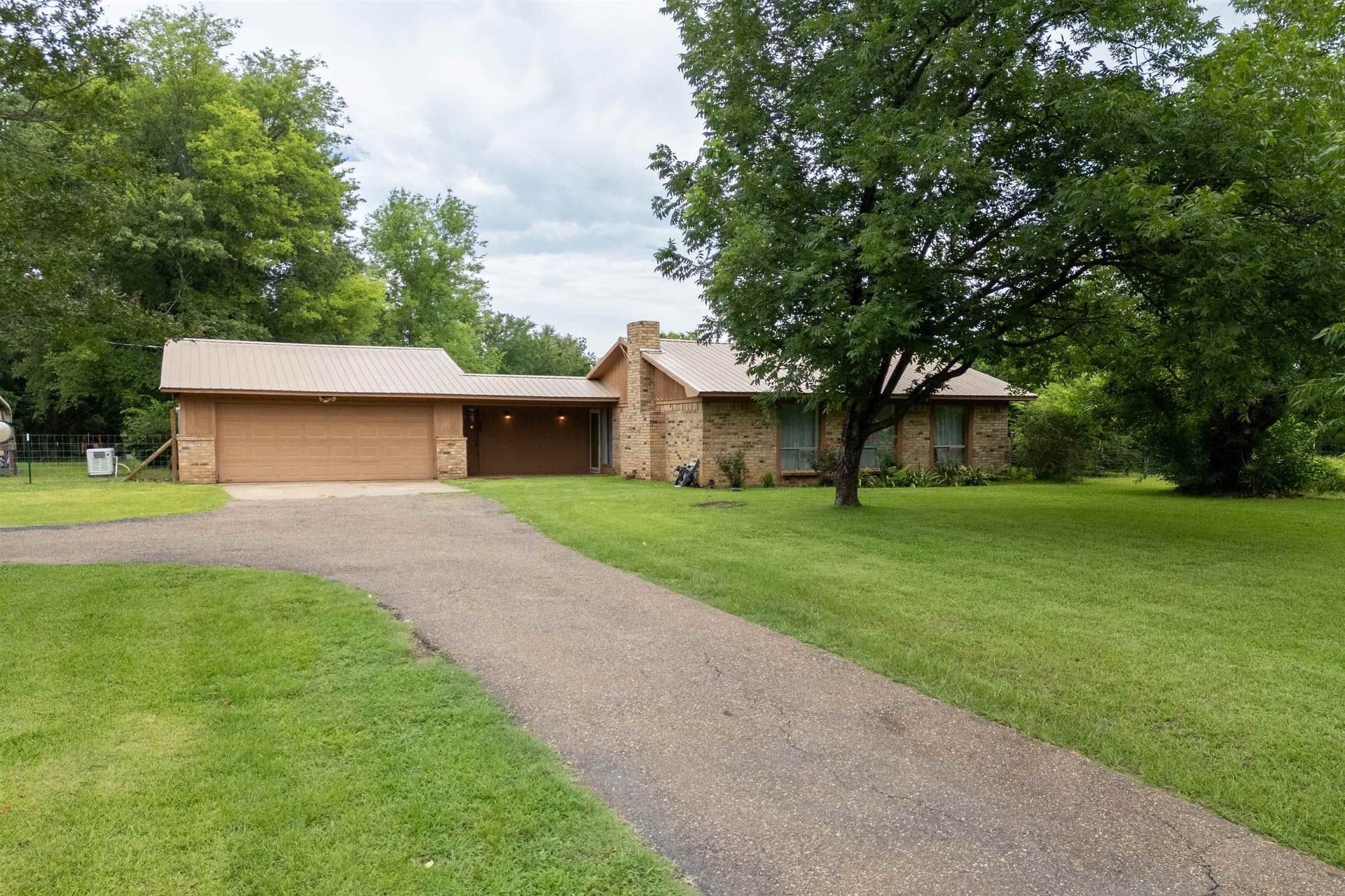 29.76 acres in Upshur County